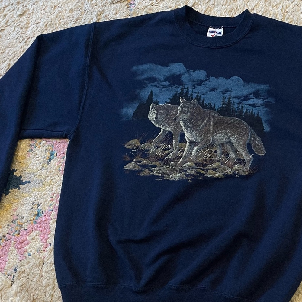 Navy Blue Wolf Print crew neck sweater size medium